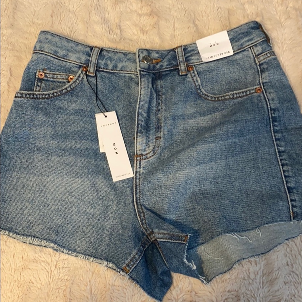 TOPSHOP  high waisted mom jean shorts